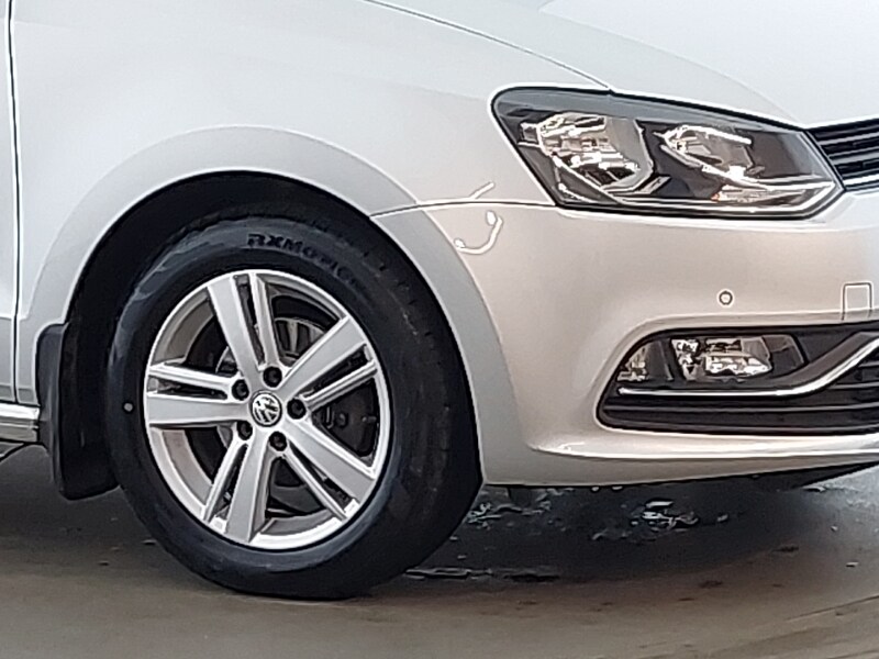 Used Volkswagen Polo 2017 for sale - 76567298: Photo 9