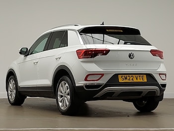 Used Volkswagen T-Roc 2022 for sale - 76183532: Photo