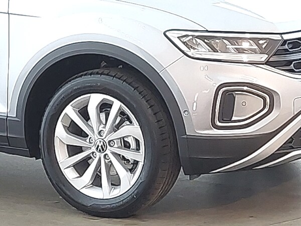 Used Volkswagen T-Roc 2025 for sale - 75645103: Photo 9