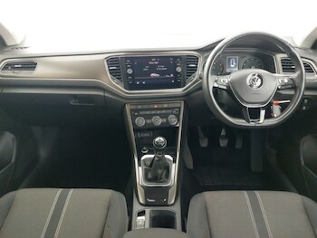 Used Volkswagen T-Roc 2019 for sale - 77596258: Photo