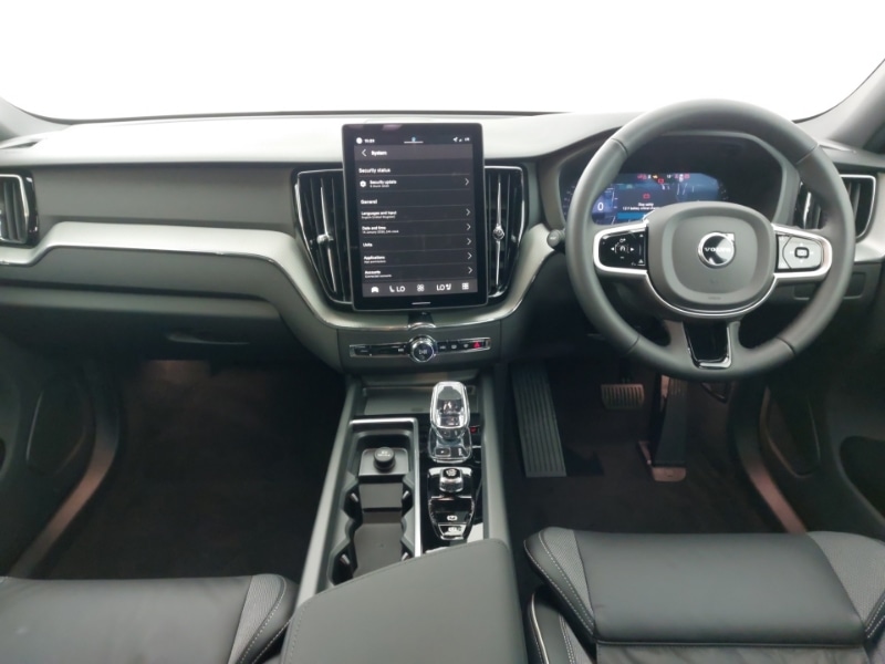 Used Volvo XC60 2025 for sale - 77208975: Photo 2