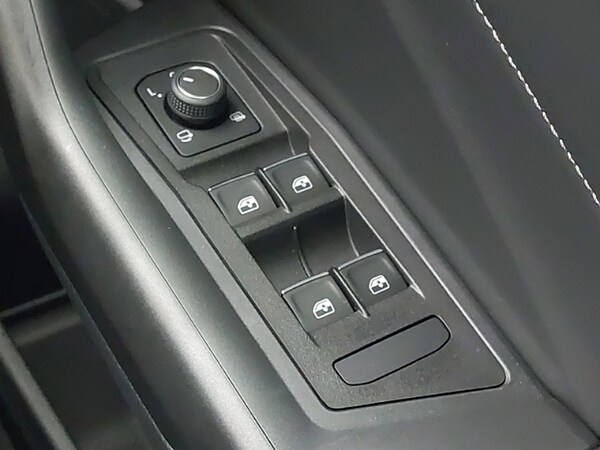 Used Volkswagen T-Roc 2025 for sale - 75550648: Photo 19