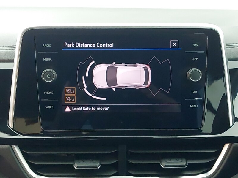 Used Volkswagen T-Roc 2023 for sale - 77689655: Photo 11