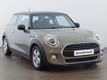 Used MINI Hatch 2019 for sale - 77933009: Photo