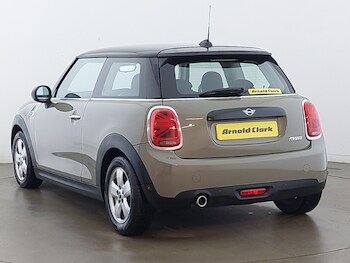 Used MINI Hatch 2019 for sale - 77933009: Photo