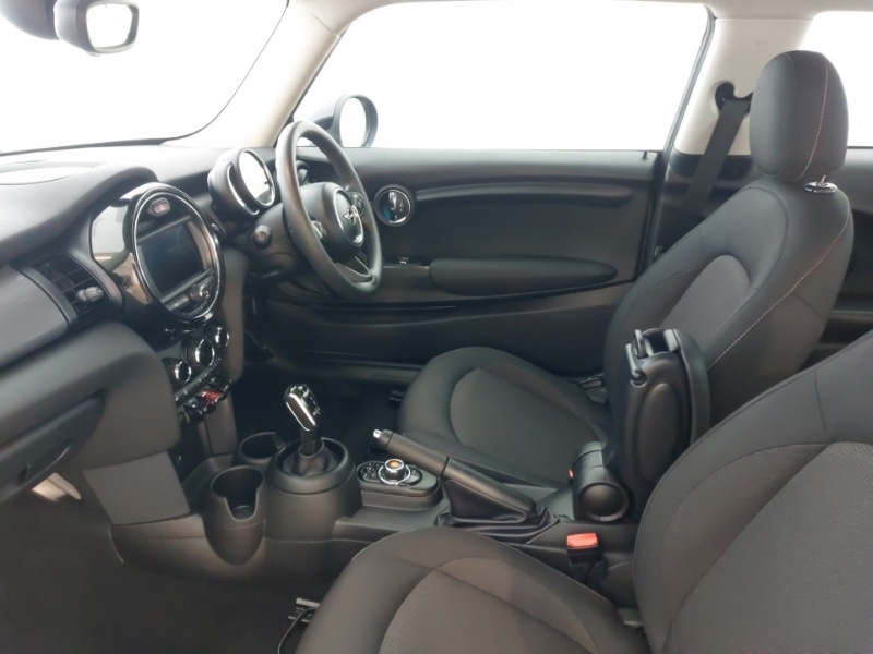 Used MINI Hatch 2019 for sale - 77933009: Photo 5