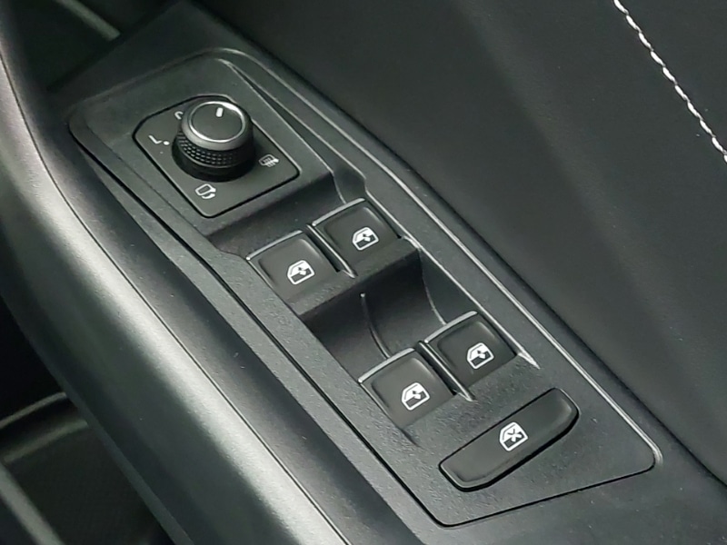 Used Volkswagen T-Roc 2025 for sale - 77228758: Photo 18