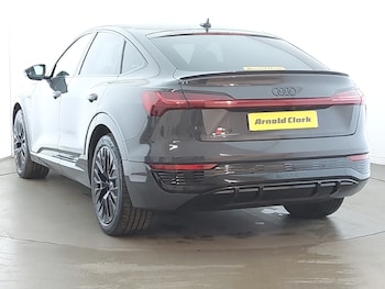 Used Audi Q8 2023 for sale - 79424888: Photo