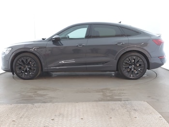 Used Audi Q8 2023 for sale - 79424888: Photo