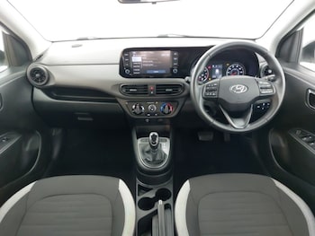 Used Hyundai i10 2022 for sale - 77004539: Photo