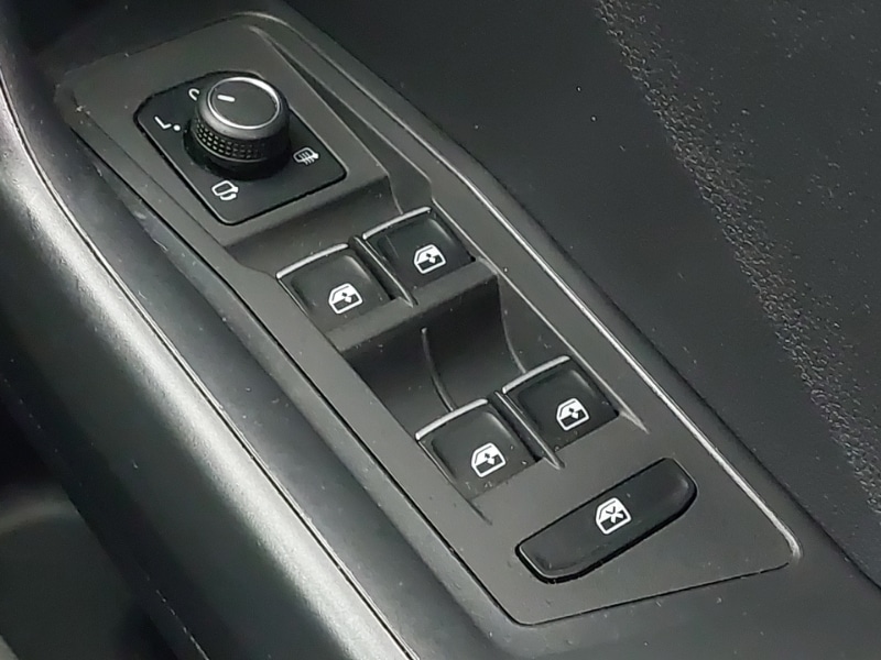 Used Volkswagen T-Roc 2019 for sale - 77651918: Photo 19