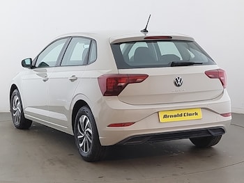 Used Volkswagen Polo 2023 for sale - 76526432: Photo