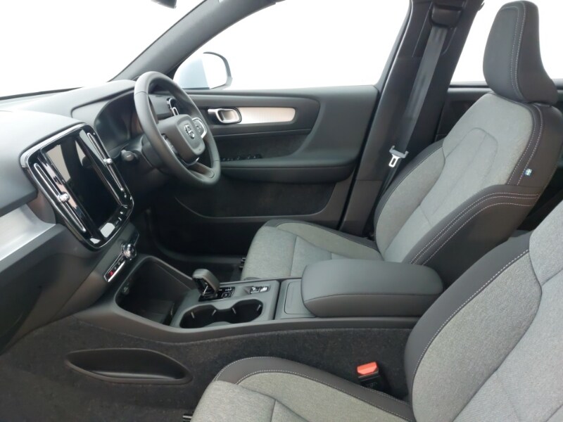 Used Volvo XC40 2025 for sale - 77999819: Photo 5