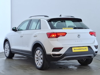 Used Volkswagen T-Roc 2019 for sale - 76258230: Photo