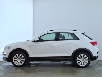 Used Volkswagen T-Roc 2019 for sale - 76258230: Photo