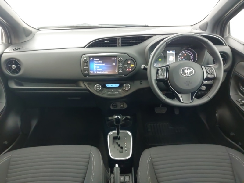 Used Toyota Yaris 2018 for sale - 77569068: Photo 2