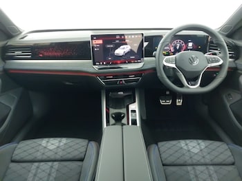 Used Volkswagen Passat 2025 for sale - 76893739: Photo