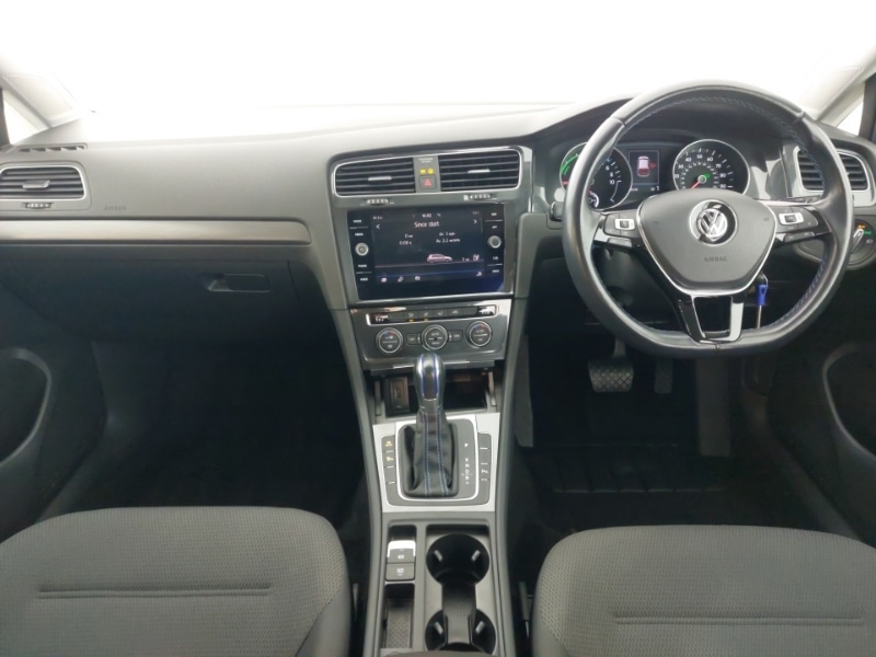 Used Volkswagen Golf 2019 for sale - 77548907: Photo 2