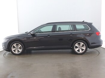 Used Volkswagen Passat 2021 for sale - 75695750: Photo
