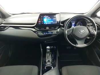Used Toyota C-HR 2018 for sale - 75894107: Photo