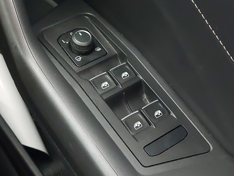 Used Volkswagen T-Roc 2024 for sale - 76282085: Photo 19