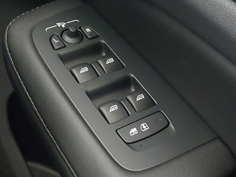 Used Volvo V60 2025 for sale - 77585321: Photo 18