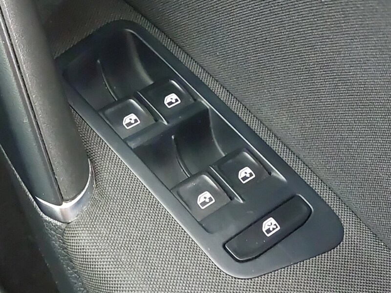 Used Volkswagen Golf 2019 for sale - 78178863: Photo 19