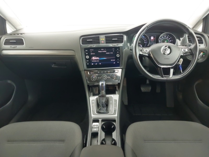 Used Volkswagen Golf 2019 for sale - 78178863: Photo 2