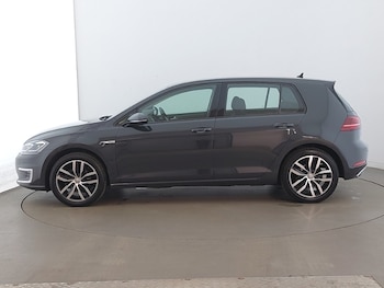 Used Volkswagen Golf 2019 for sale - 78178863: Photo