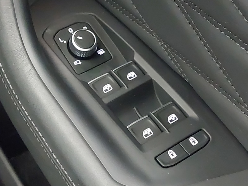 Used Volkswagen Touareg 2024 for sale - 78125557: Photo 19