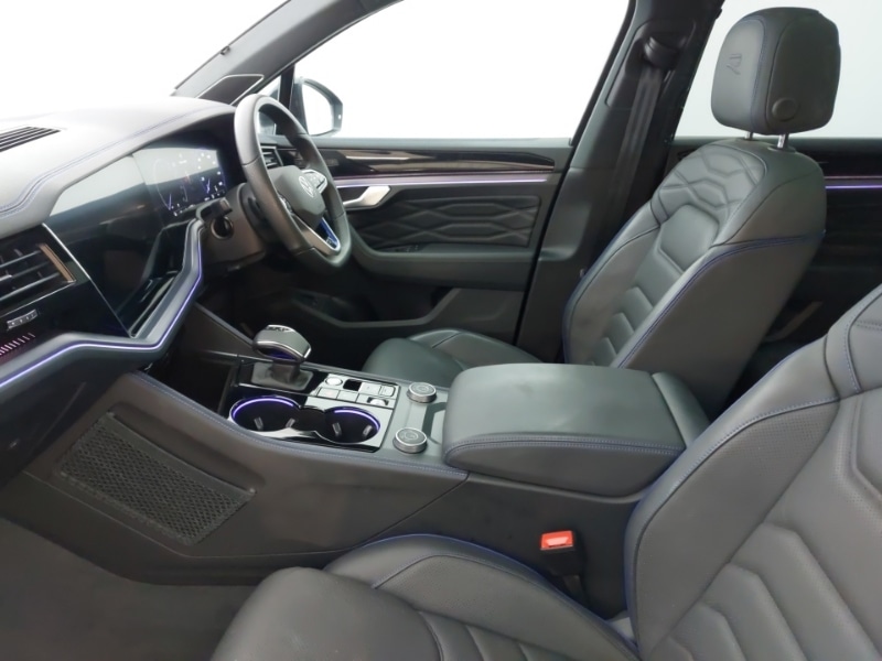 Used Volkswagen Touareg 2024 for sale - 78125557: Photo 5