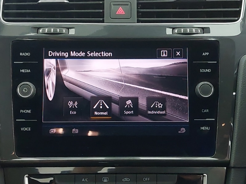Used Volkswagen Golf 2018 for sale - 76054647: Photo 17