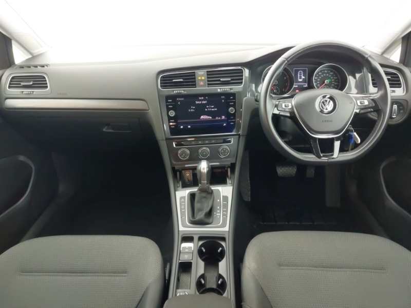 Used Volkswagen Golf 2018 for sale - 76054647: Photo 2