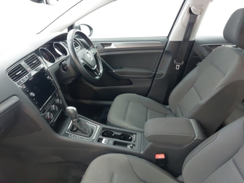 Used Volkswagen Golf 2018 for sale - 76054647: Photo 5