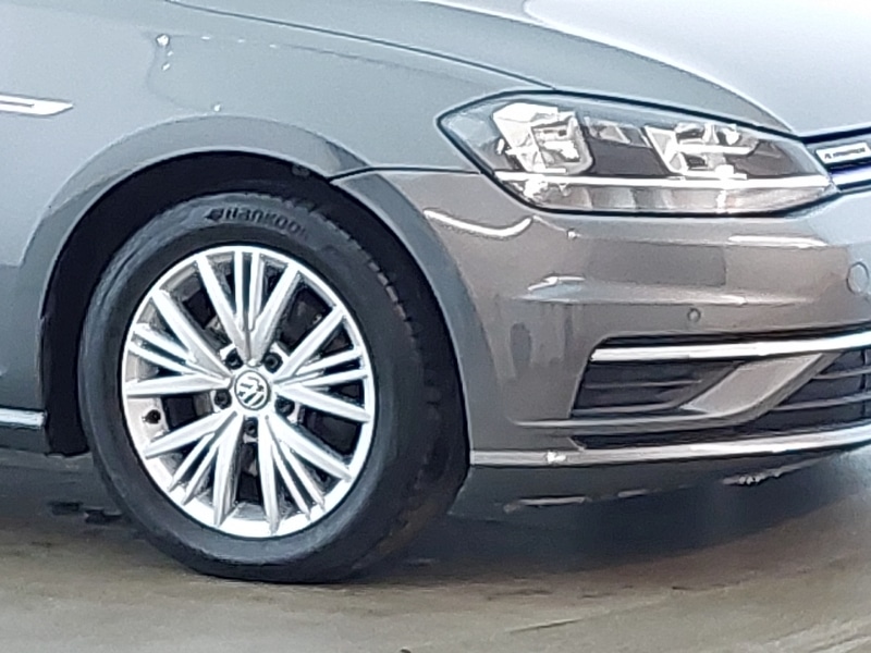 Used Volkswagen Golf 2018 for sale - 76054647: Photo 9