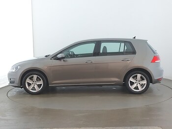 Used Volkswagen Golf 2017 for sale - 77922104: Photo