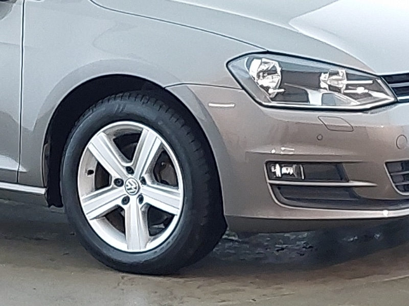 Used Volkswagen Golf 2017 for sale - 77922104: Photo 9