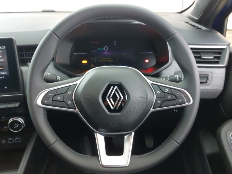 Used Renault Clio 2024 for sale - 76880304: Photo 13