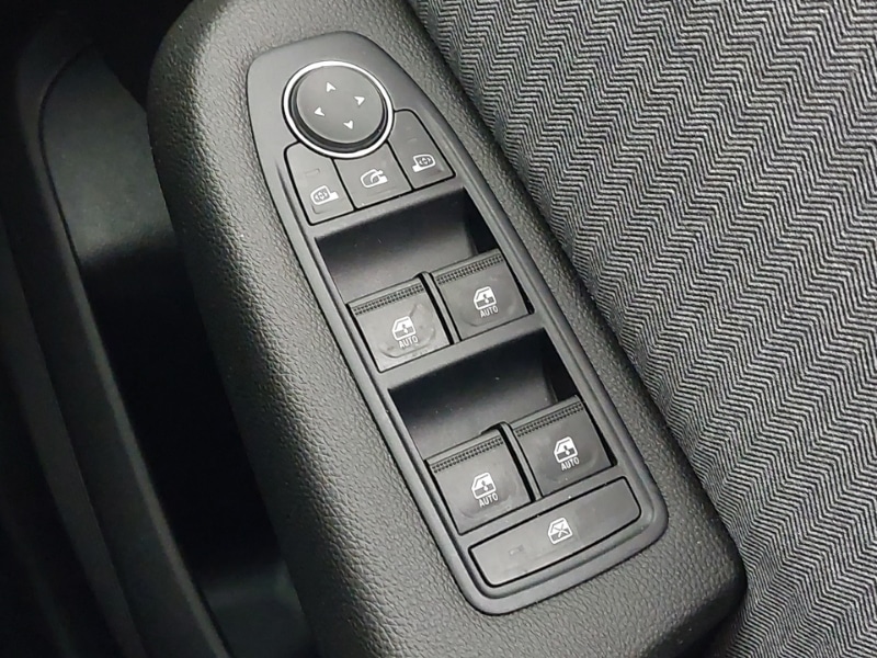 Used Renault Clio 2024 for sale - 76880304: Photo 19