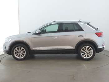 Used Volkswagen T-Roc 2024 for sale - 74944073: Photo