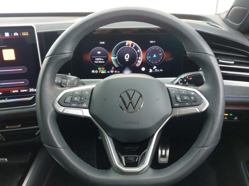 Used Volkswagen Passat 2024 for sale - 77790609: Photo 13