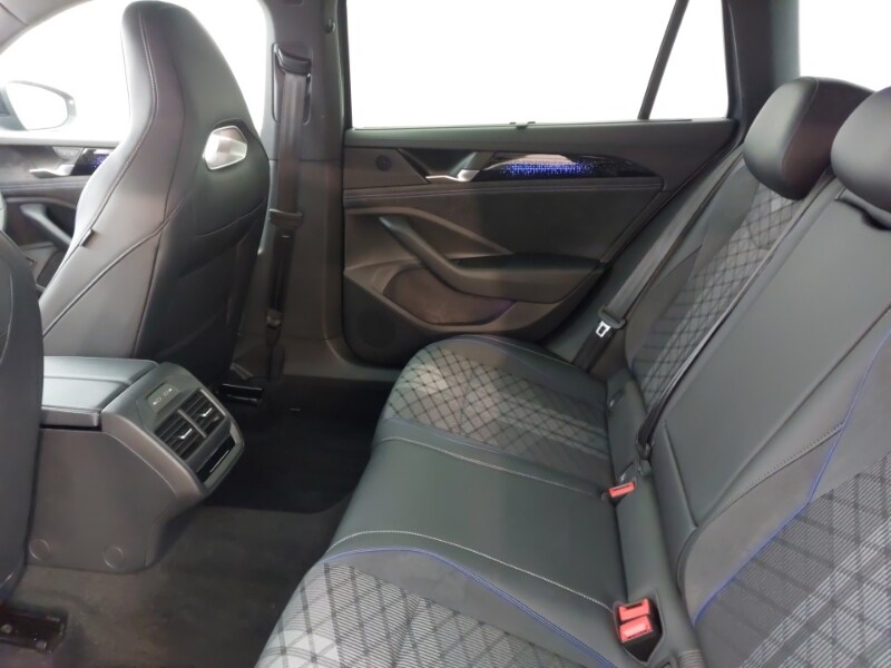 Used Volkswagen Passat 2024 for sale - 77790609: Photo 6