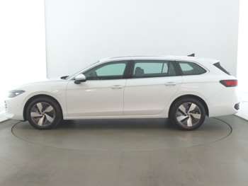 Used Volkswagen Passat 2024 for sale - 74492750: Photo