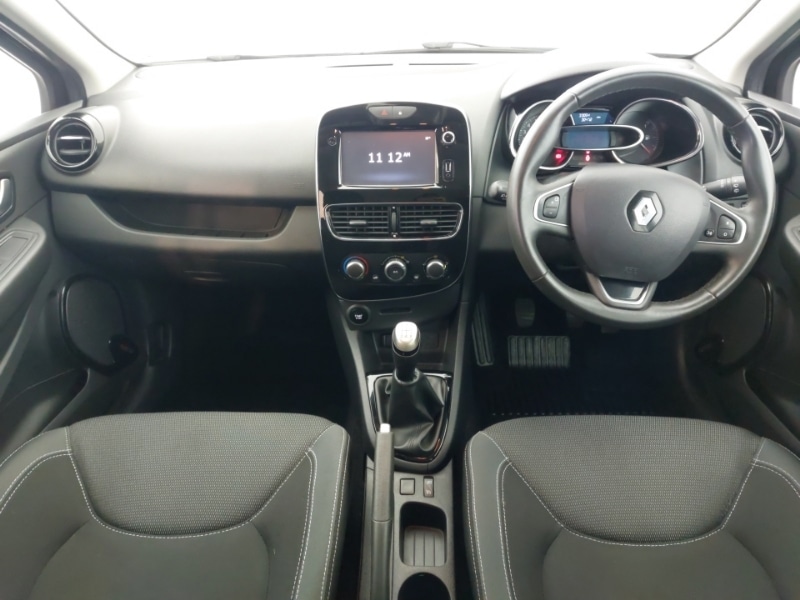 Used Renault Clio 2018 for sale - 76683517: Photo 2