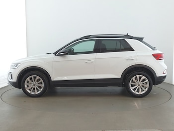 Used Volkswagen T-Roc 2024 for sale - 78290894: Photo