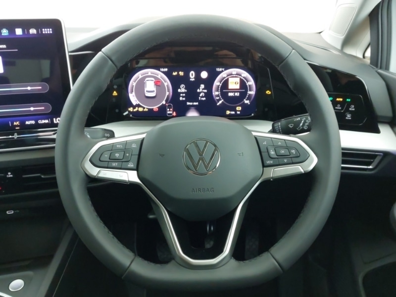 Used Volkswagen Golf 2025 for sale - 76970500: Photo 13