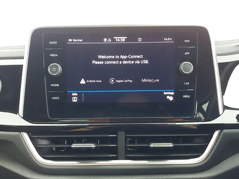 Used Volkswagen T-Roc 2022 for sale - 76493504: Photo 17