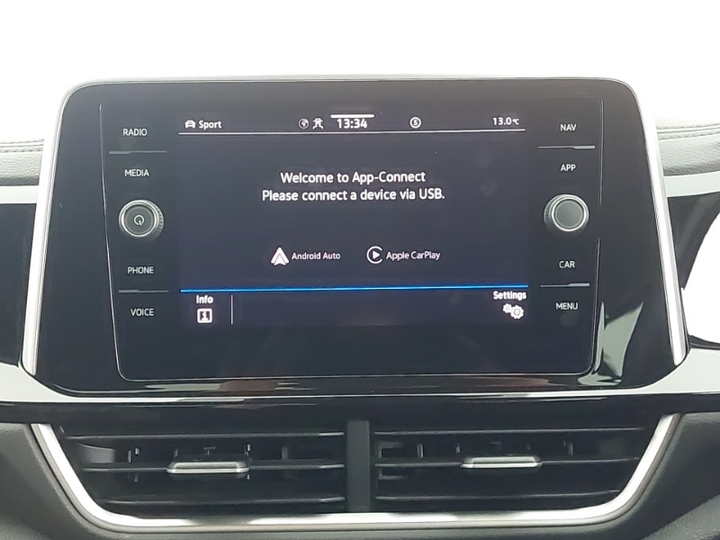 Used Volkswagen T-Roc 2023 for sale - 77987618: Photo 16