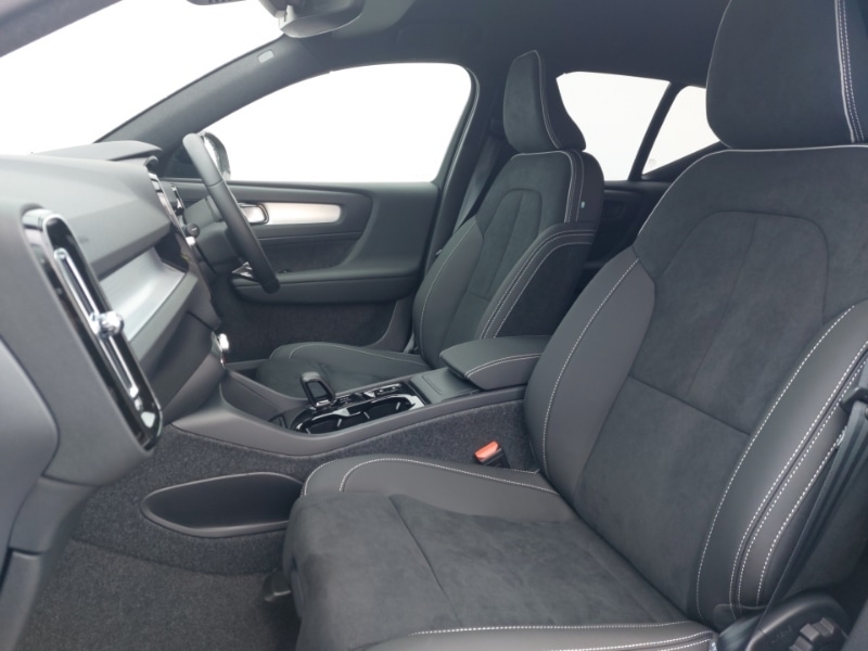 Used Volvo XC40 2025 for sale - 78093594: Photo 5