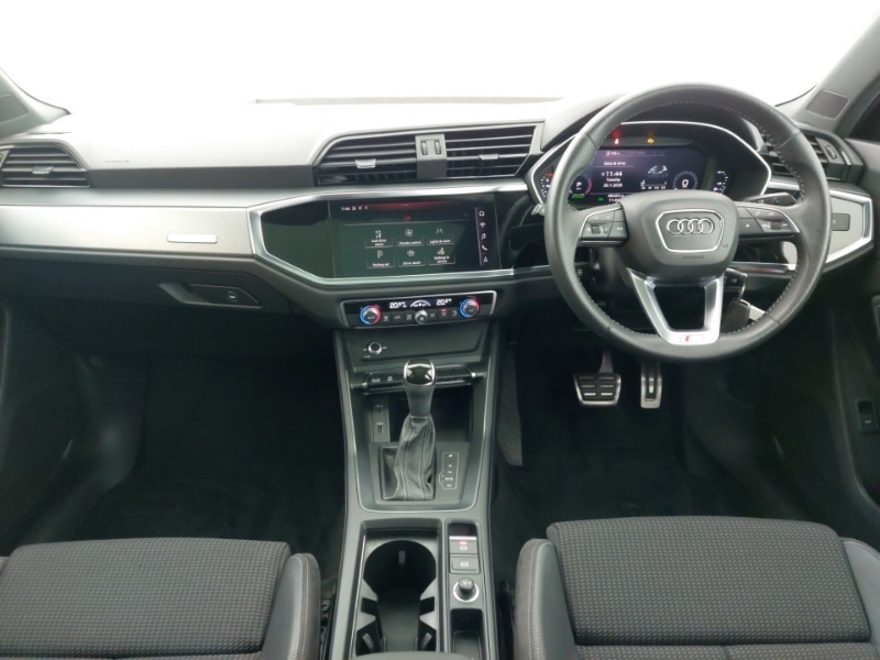 Used Audi Q3 2019 for sale - 77299570: Photo 2